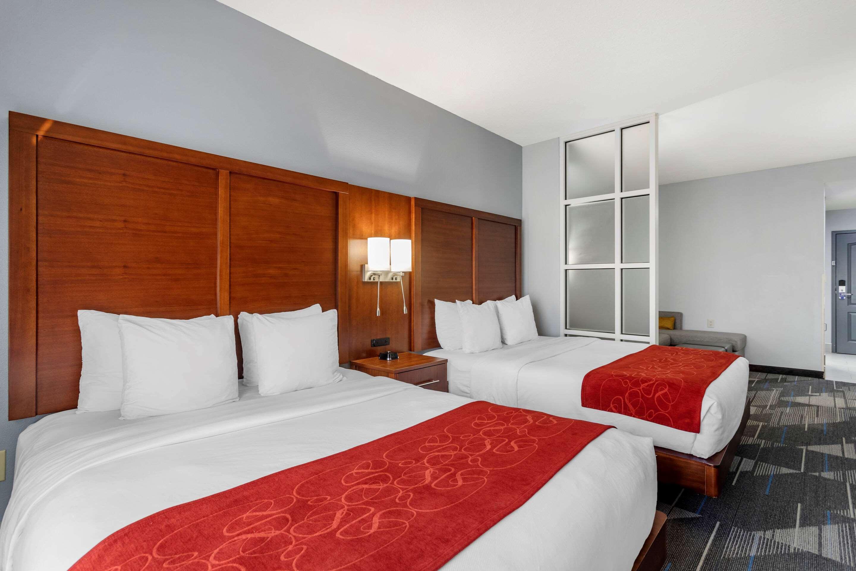 คอมฟอร์ต สวีท โอลีฟ บรานช์ เวสต์ Hotel โอลีฟแบรนช์ ภายนอก รูปภาพ