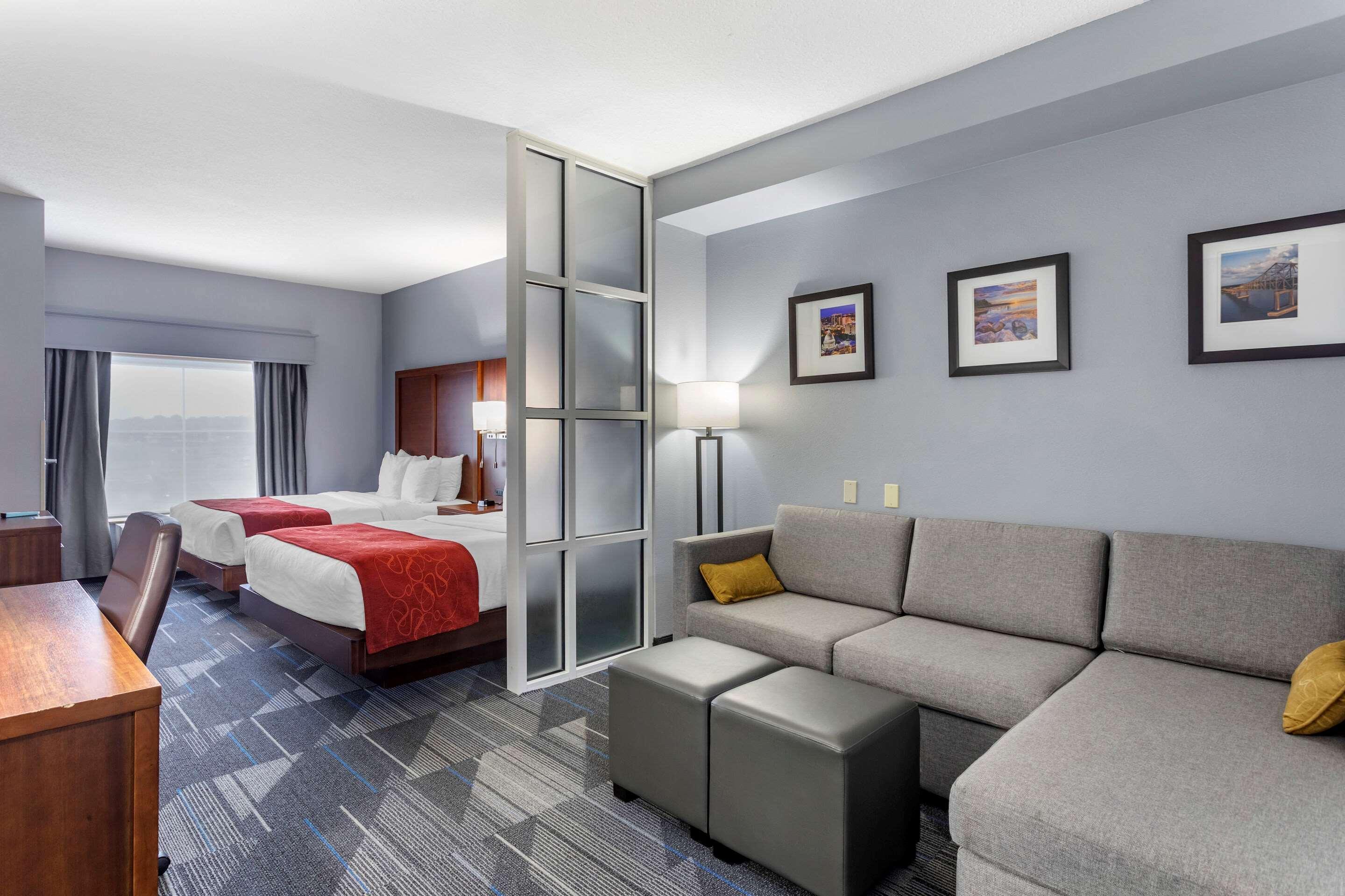 คอมฟอร์ต สวีท โอลีฟ บรานช์ เวสต์ Hotel โอลีฟแบรนช์ ภายนอก รูปภาพ