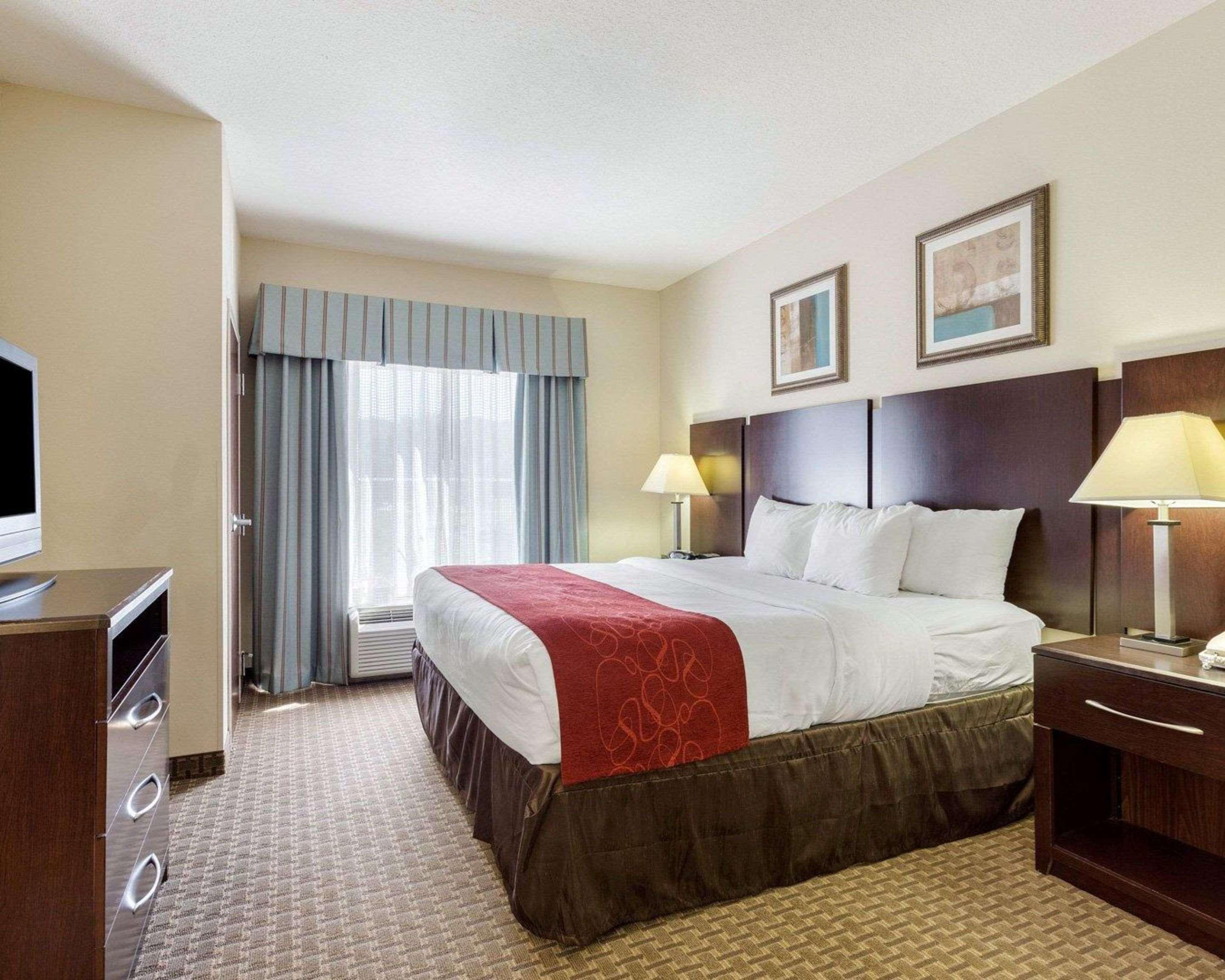 คอมฟอร์ต สวีท โอลีฟ บรานช์ เวสต์ Hotel โอลีฟแบรนช์ ภายนอก รูปภาพ