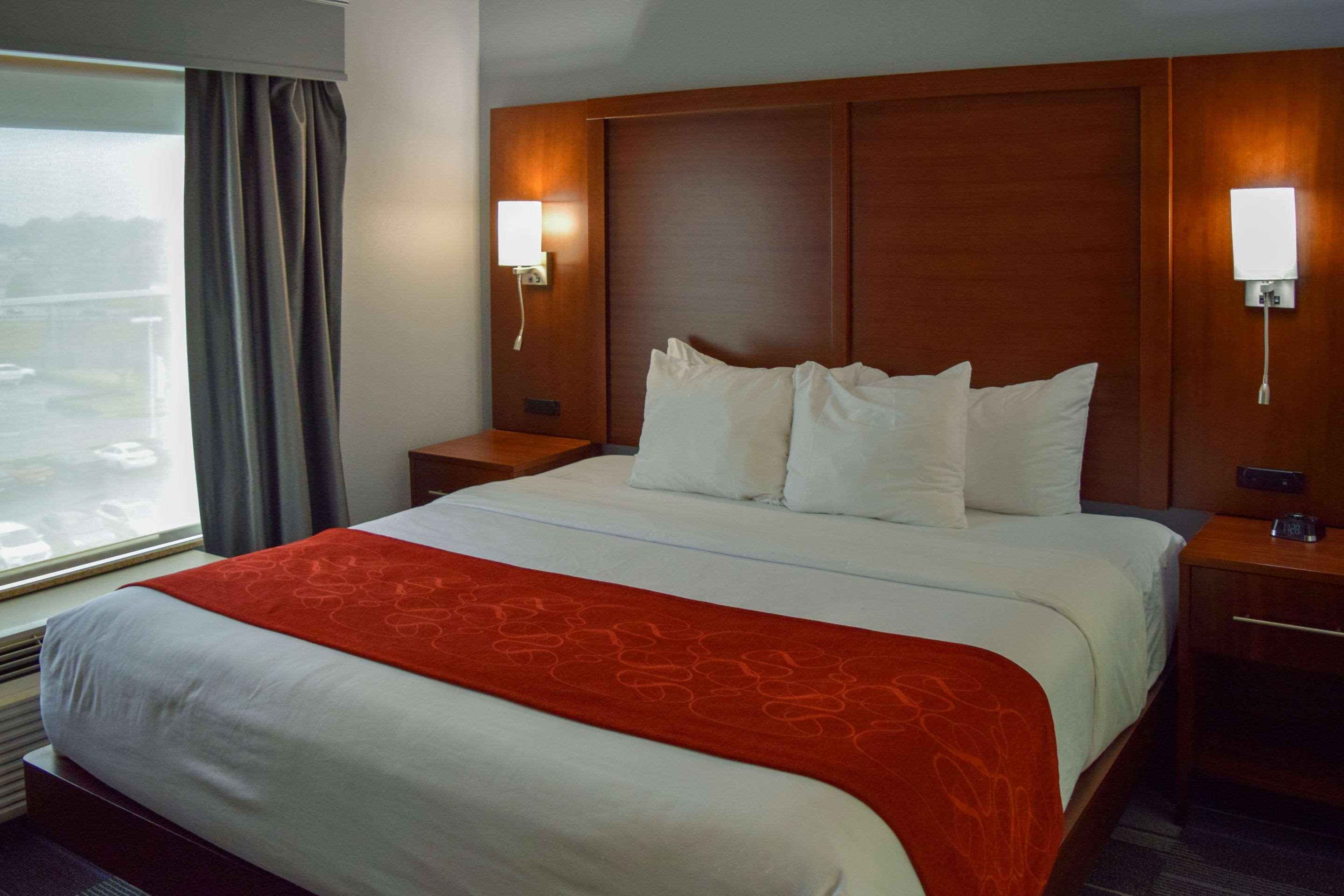 คอมฟอร์ต สวีท โอลีฟ บรานช์ เวสต์ Hotel โอลีฟแบรนช์ ภายนอก รูปภาพ