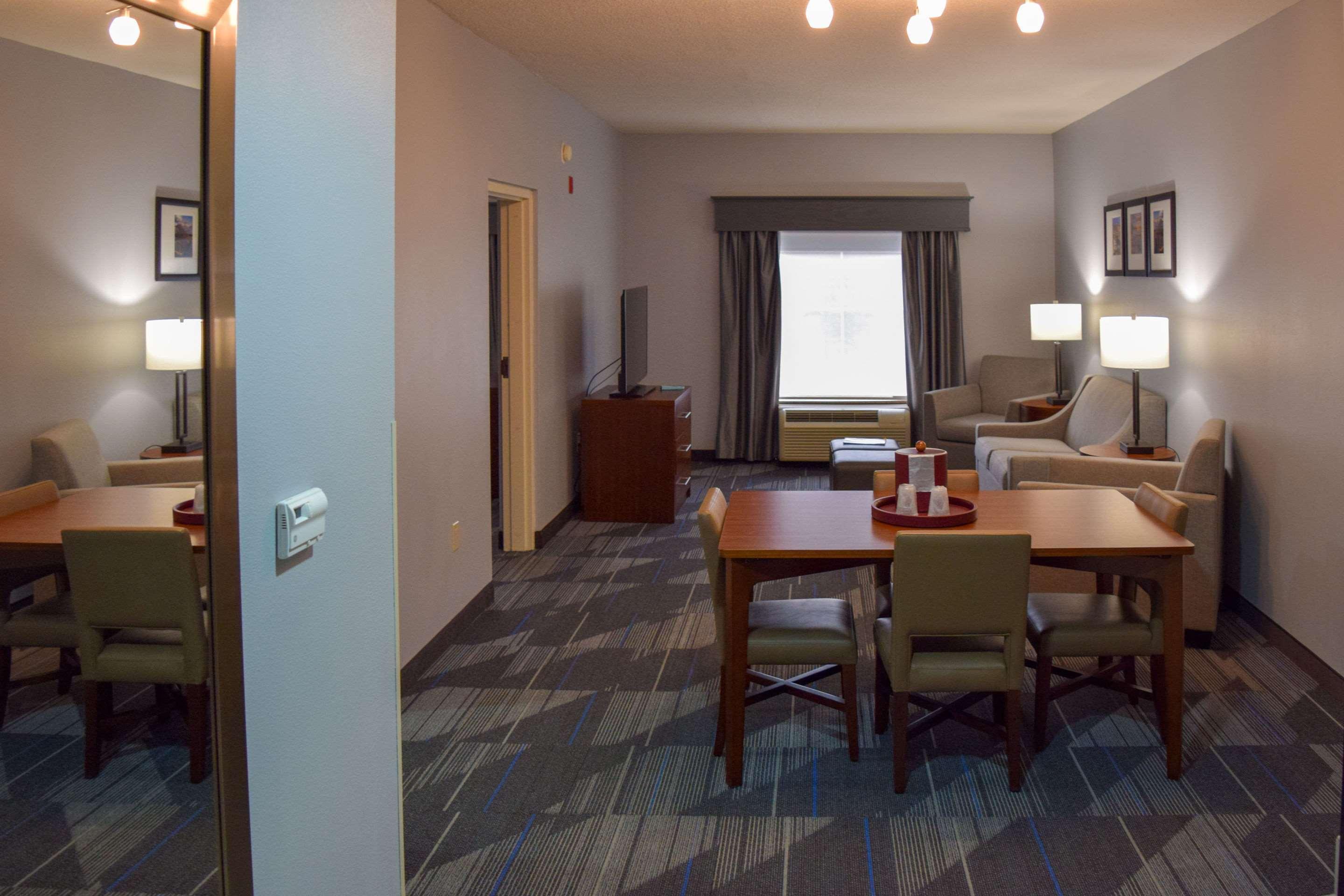 คอมฟอร์ต สวีท โอลีฟ บรานช์ เวสต์ Hotel โอลีฟแบรนช์ ภายนอก รูปภาพ